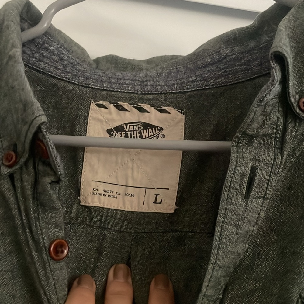 VANS men button down size L - Picture 3 of 4